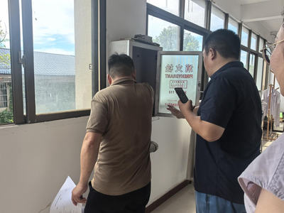 張偉一行赴梁子鎮(zhèn)檢查政府公租房工程管理服務